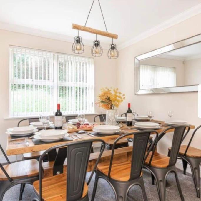 Beautiful Large Property, Sleeps 9 Walking Distance To The Sea , Beaches And Restaurants Fantastic Interior Lyme Regis Dış mekan fotoğraf